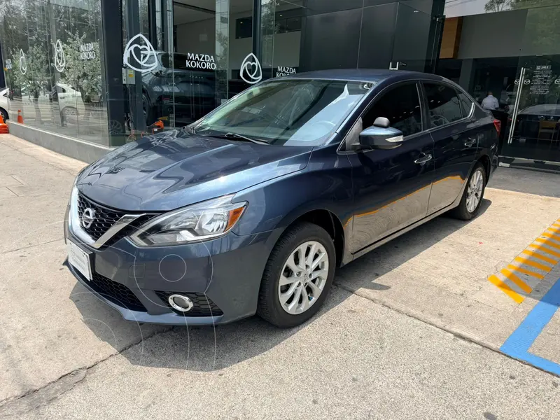 Foto Nissan Sentra Advance Aut usado (2017) color Azul Electrico precio $194,000