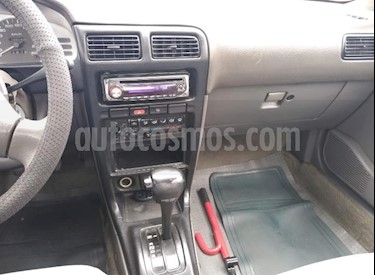 foto Nissan Sentra V16 Clasico usado (1994) color Rojo precio u$s3,200