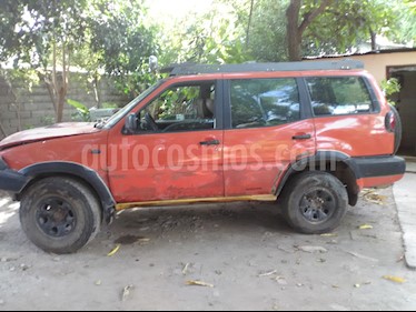 Nissan Terrano 4x4 usado (2002) color Naranja precio BoF1.400