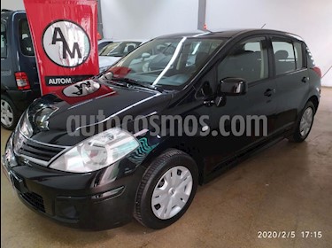 Nissan Tiida Hatchback Visia usado (2011) color Negro precio $348.000