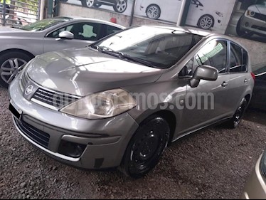 foto Nissan Tiida Hatchback Visia usado (2009) color Gris Oscuro precio $220.000