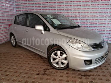 Nissan Tiida HB Emotion usado (2011) color Plata precio $115,000