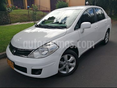 Foto venta Carro Usado Nissan Tiida Sedan 1.8L Premium (2012) color Blanco precio $23.900.000