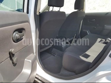 foto Nissan Tiida Sedan 4p Sedan Sense L4/1.8 Man usado (2013) color Blanco precio $105,000