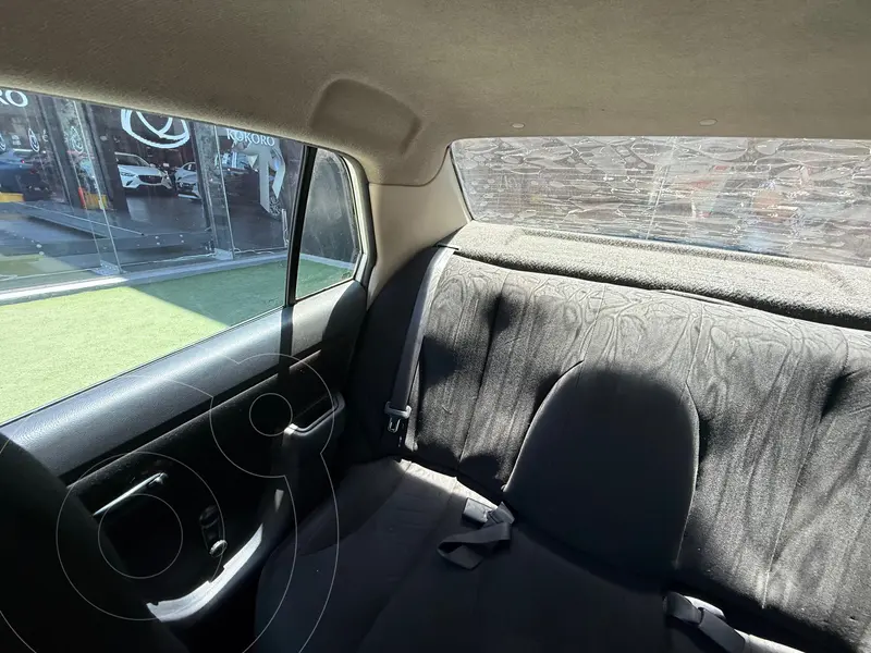 nissan tiida-sedan