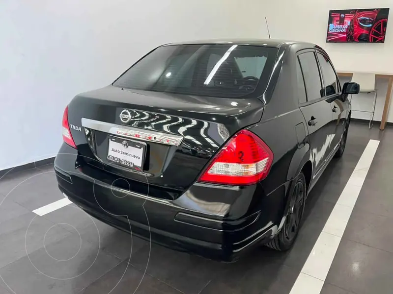nissan tiida-sedan