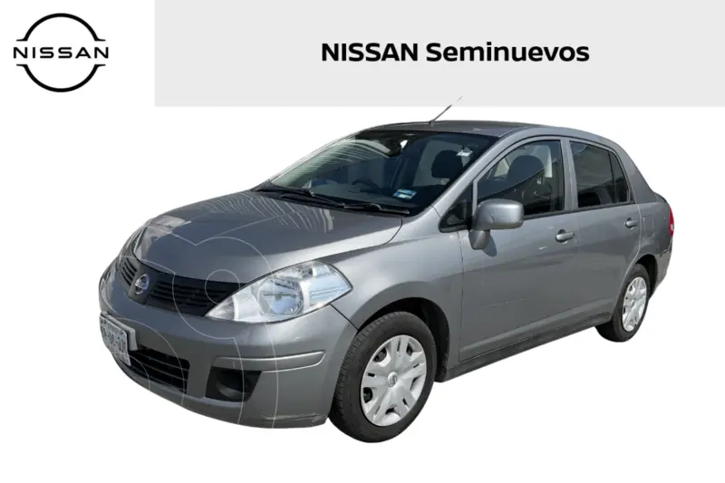 Foto Nissan Tiida Sedan Sense Aut usado (2017) color Gris precio $185,000