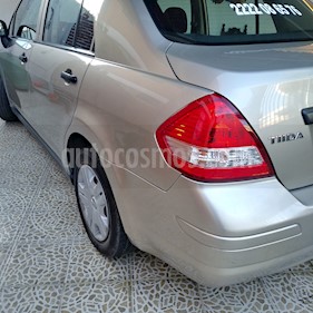 foto Nissan Tiida Sedan Comfort Ac usado (2001) color Arena precio $90,000