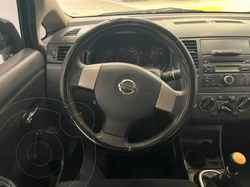 nissan tiida-sedan