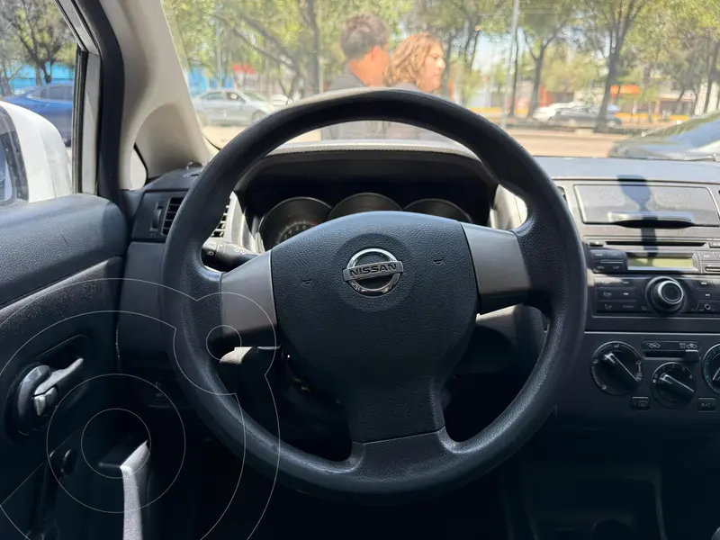 nissan tiida-sedan