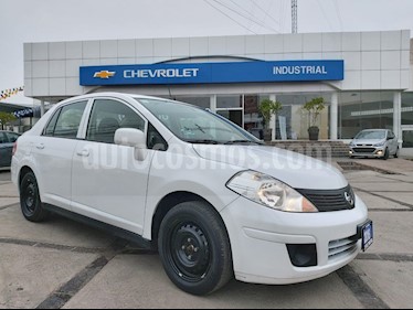Nissan Tiida Sedan Sense Aut usado (2016) color Blanco precio $145,000