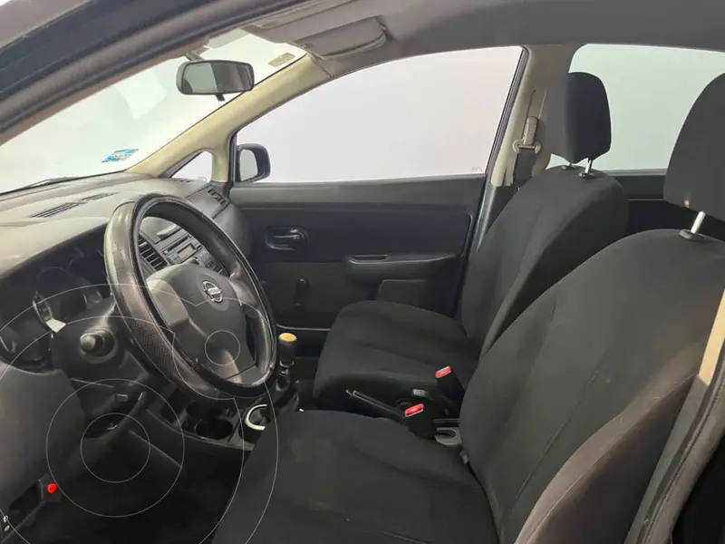 nissan tiida-sedan