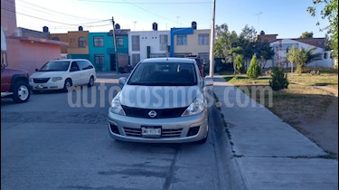 foto Nissan Tiida Sedan Sense Aut usado (2017) color Plata precio $135,000