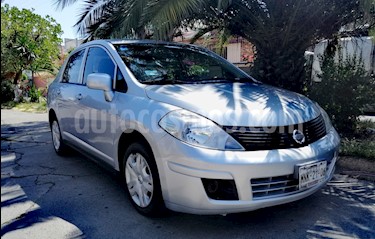 foto Nissan Tiida Sedan Sense usado (2013) color Plata precio $105,000