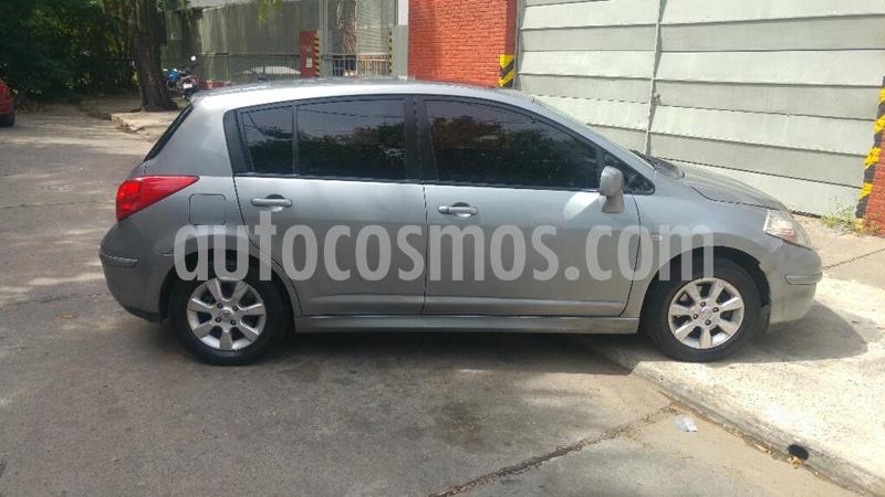 Nissan Tiida Tekna usado (2010) color Gris precio $450.000