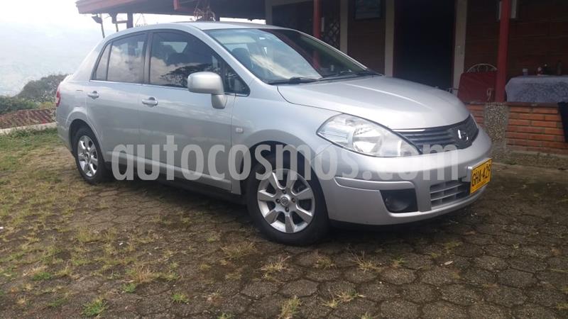 foto Nissan Tiida 1.8L Premium usado (2009) color Plata precio $17.500.000