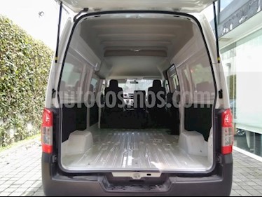 foto Nissan Urvan 4p Amplia L4/2.5 Diesel Man P/Seg 15/Pas usado (2018) color Blanco precio $350,000