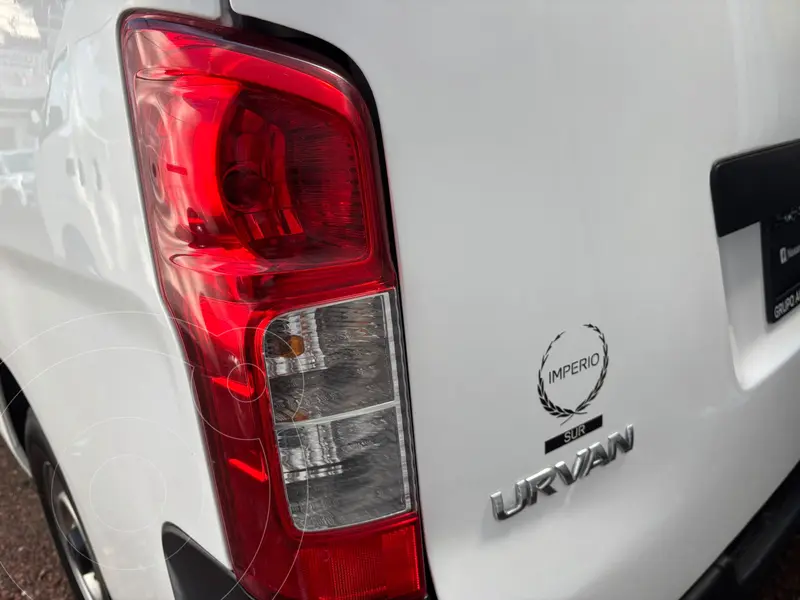 nissan urvan