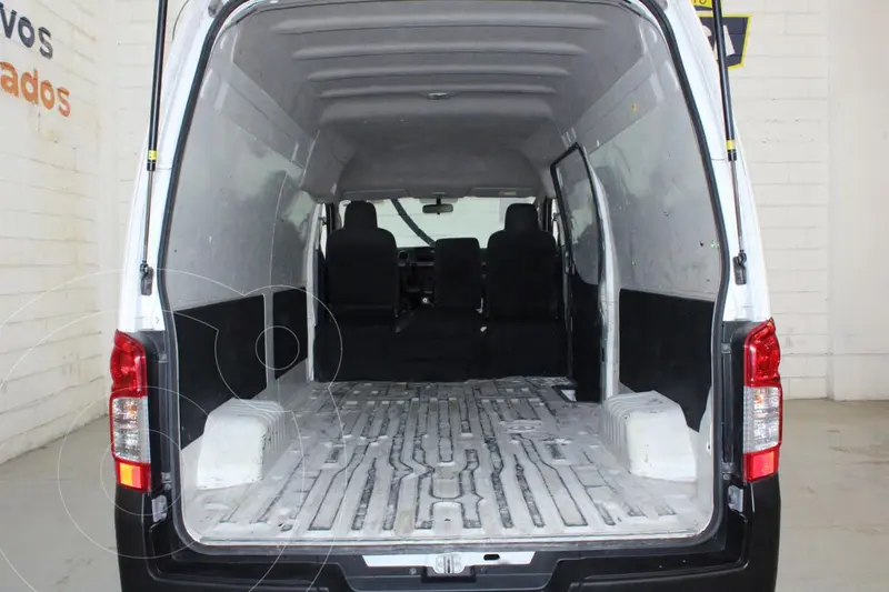 nissan urvan