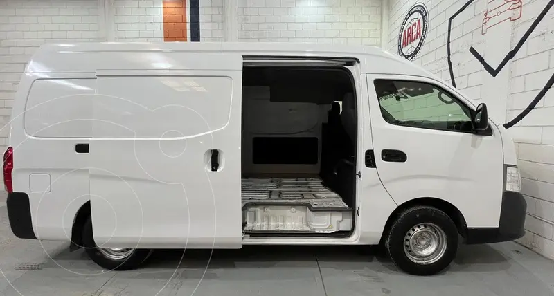 nissan urvan