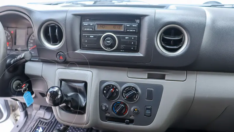 nissan urvan