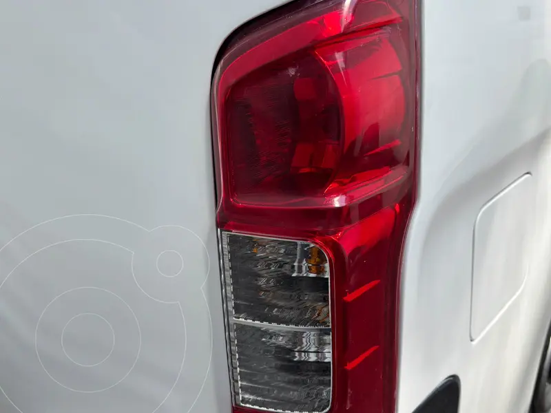 nissan urvan