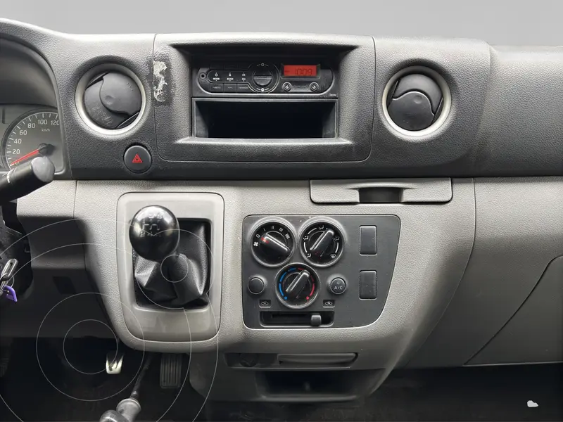 nissan urvan