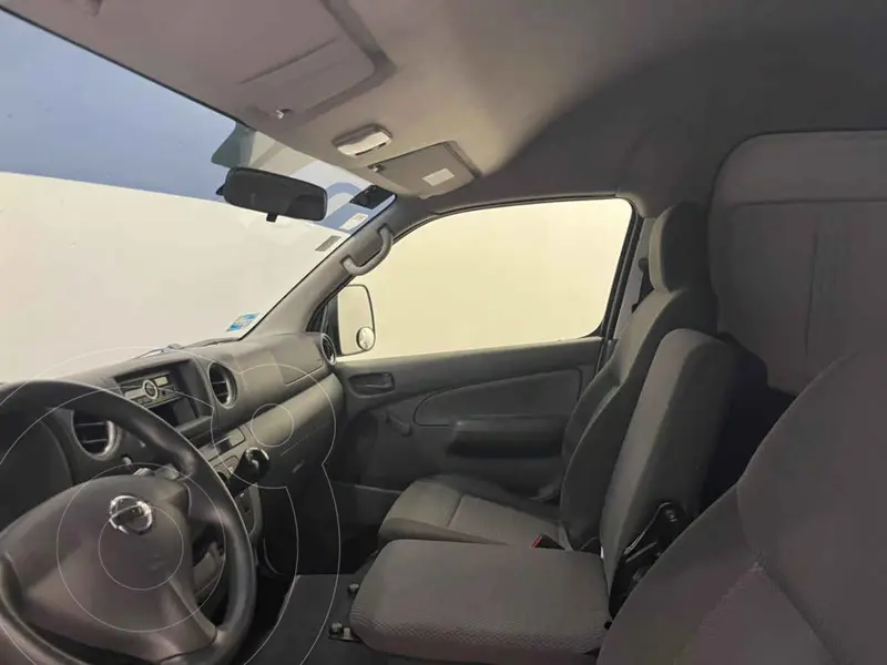 nissan urvan