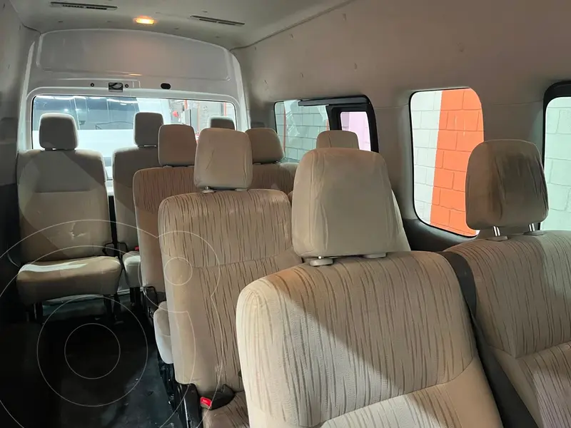 nissan urvan