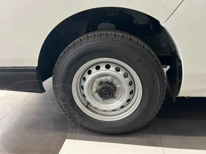 nissan urvan