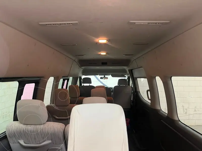 nissan urvan