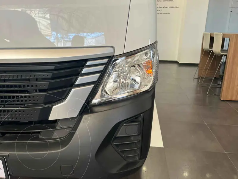nissan urvan