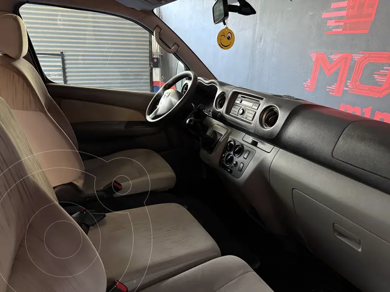 nissan urvan