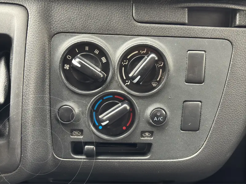 nissan urvan
