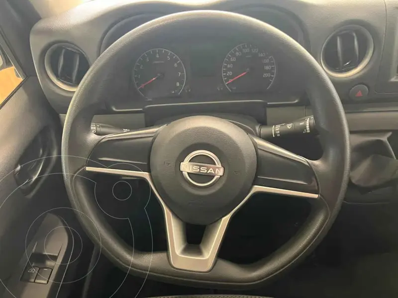 nissan urvan