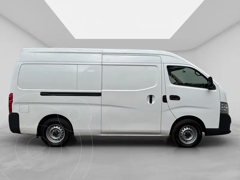 nissan urvan