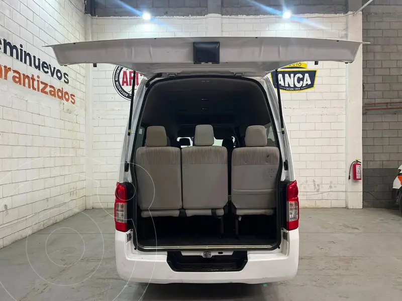 nissan urvan