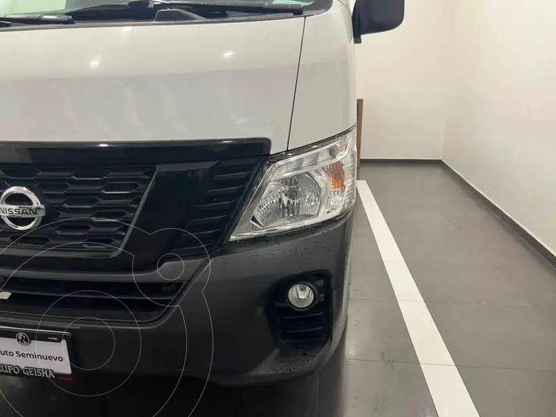 nissan urvan