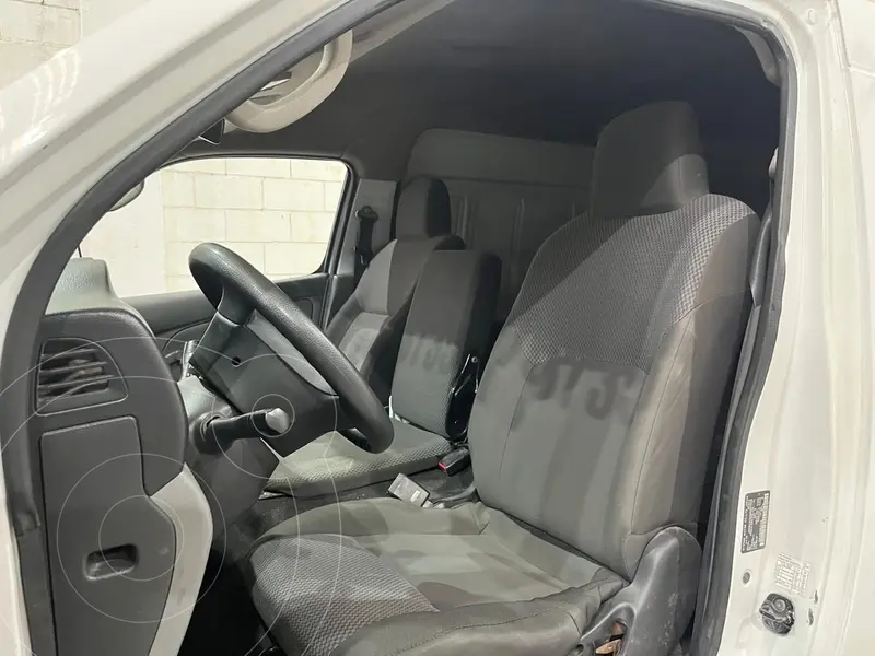 nissan urvan
