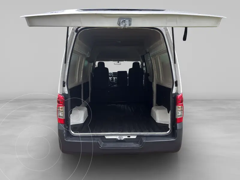 nissan urvan
