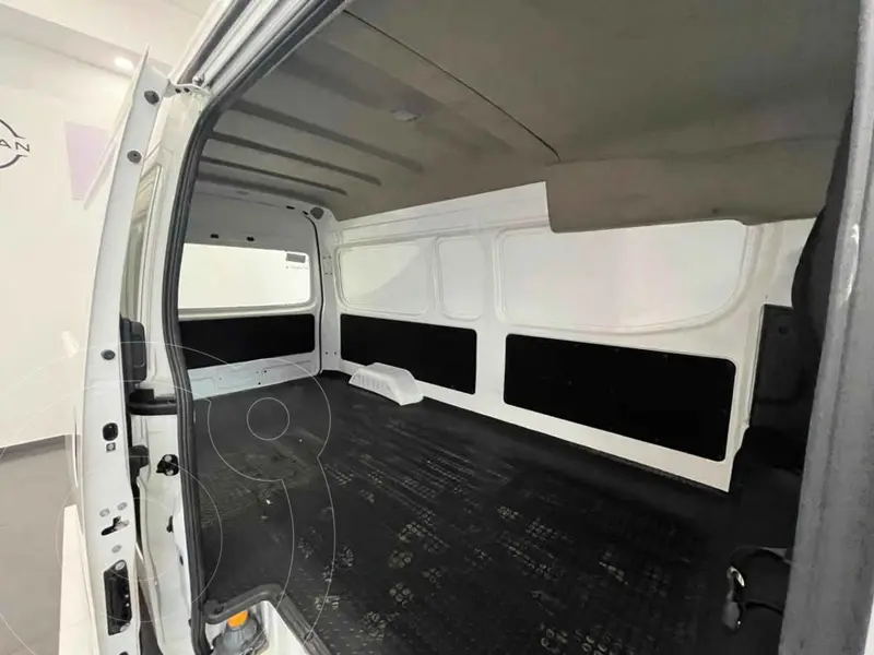 nissan urvan