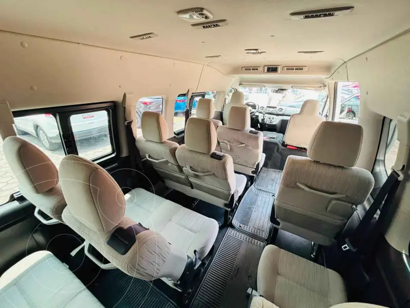nissan urvan