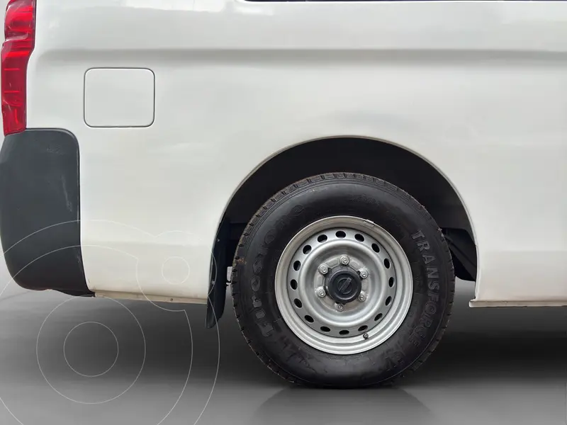 nissan urvan