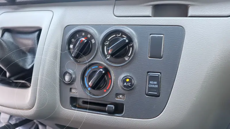 nissan urvan