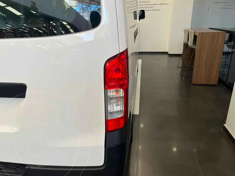 nissan urvan