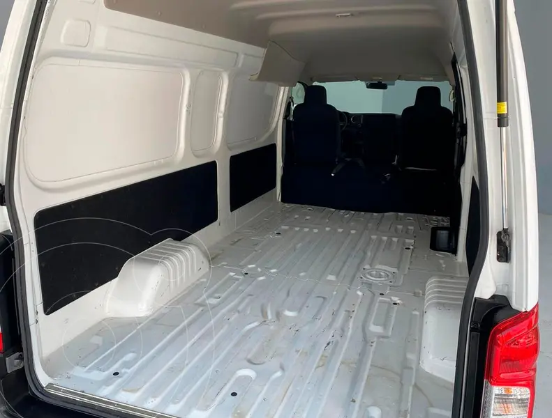 nissan urvan
