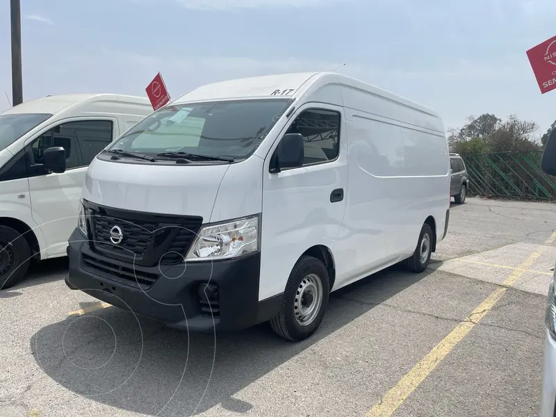 Foto Nissan Urvan Panel Amplia Aa usado (2022) color Blanco financiado en mensualidades(enganche $186,598 mensualidades desde $8,905)