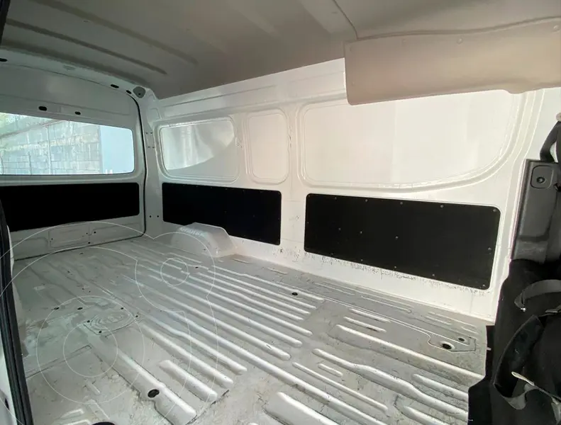 nissan urvan