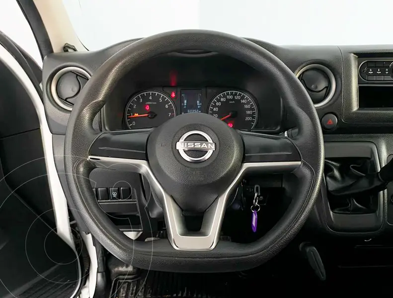 nissan urvan