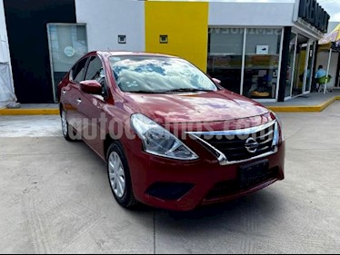 Foto Nissan Versa 4P SENSE TM5 A/AC. VE. usado (2017) color Rojo precio $155,000